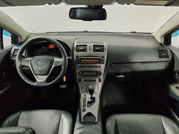Toyota Avensis III с пробегом 2011 года, цена 1 035 000 рублей, 175542 км, седан, Автокод Объявления