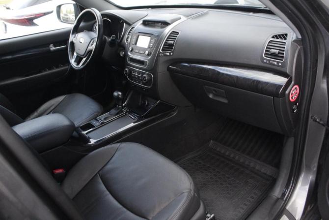 Kia Sorento II Рестайлинг с пробегом 2018 года, цена 2 100 000 рублей, 191131 км, внедорожник, Автокод Объявления