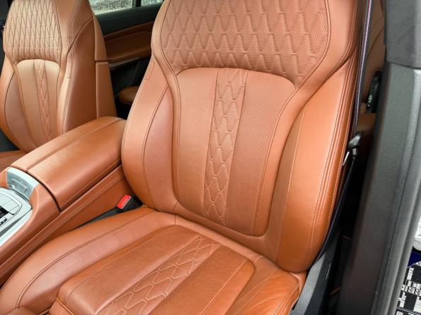 BMW X7 I (G07) Рестайлинг с пробегом 2022 года, цена 9 995 000 рублей, 116000 км, внедорожник, Автокод Объявления