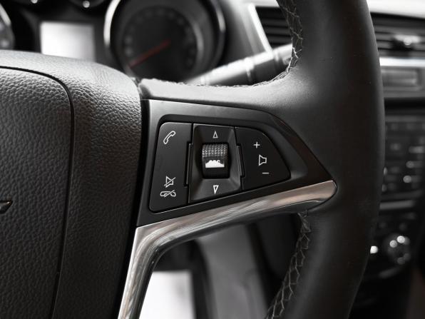 Opel Mokka I с пробегом 2012 года, цена 945 000 рублей, 185226 км, внедорожник, Автокод Объявления