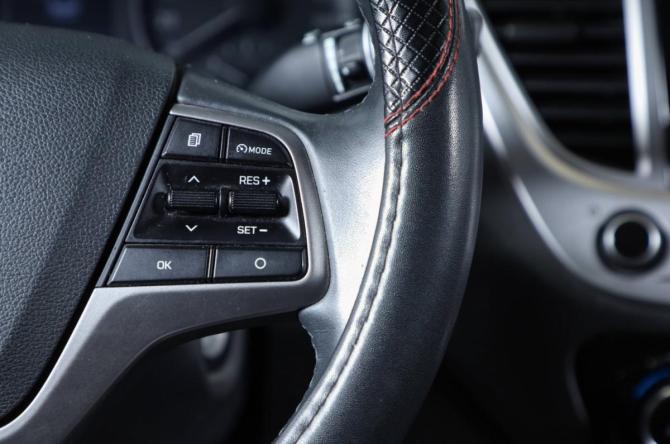 Hyundai Solaris II с пробегом 2019 года, цена 1 499 000 рублей, 83000 км, седан, Автокод Объявления