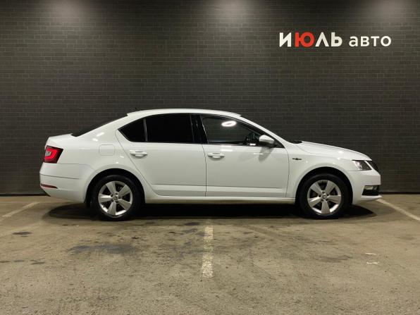 Skoda Octavia III (A7) Рестайлинг с пробегом 2019 года, цена 1 525 000 рублей, 208166 км, лифтбек, Автокод Объявления