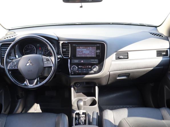 Mitsubishi Outlander III Рестайлинг 2 с пробегом 2015 года, цена 1 800 000 рублей, 83466 км, внедорожник, Автокод Объявления