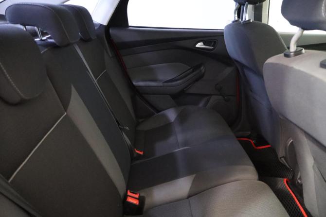 Ford Focus III с пробегом 2013 года, цена 649 000 рублей, 200000 км, седан, Автокод Объявления