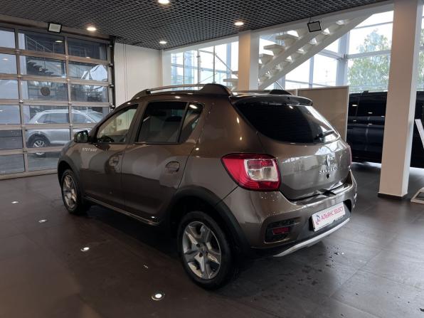 Renault Sandero II Рестайлинг с пробегом 2019 года, цена 1 060 000 рублей, 95545 км, хэтчбек, Автокод Объявления