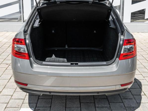 Skoda Octavia III (A7) Рестайлинг с пробегом 2018 года, цена 1 547 000 рублей, 114258 км, лифтбек, Автокод Объявления