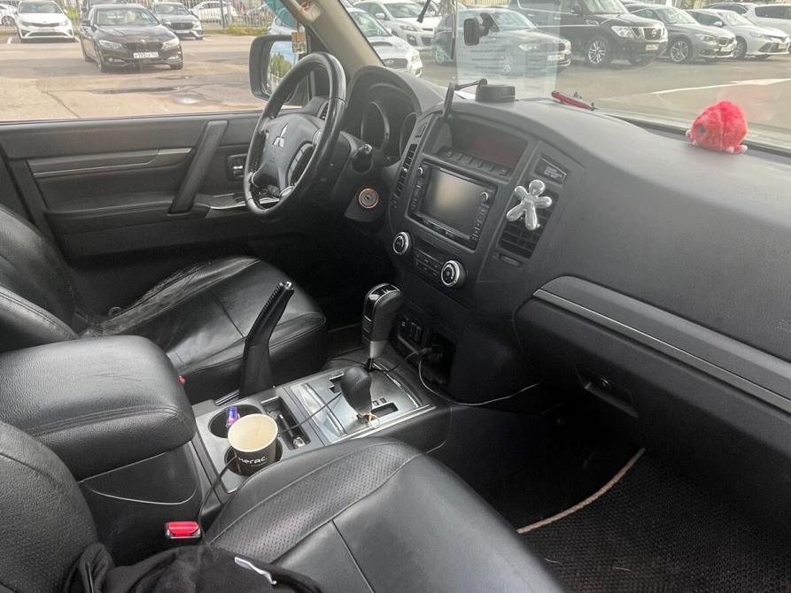 Mitsubishi Pajero IV Рестайлинг 1 Санкт-Петербург  - изображение 8