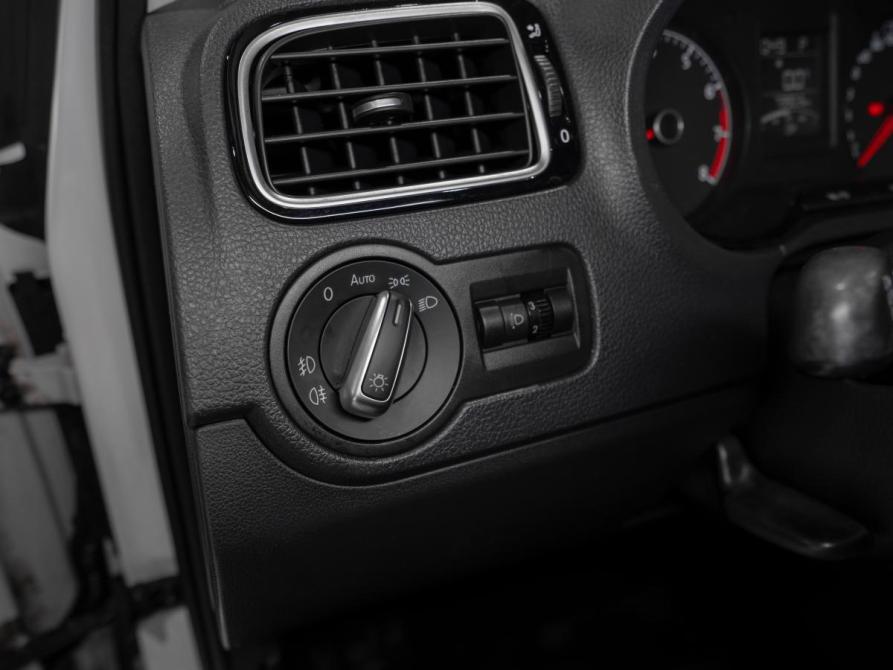 Volkswagen Polo V Рестайлинг Москва  - изображение 18
