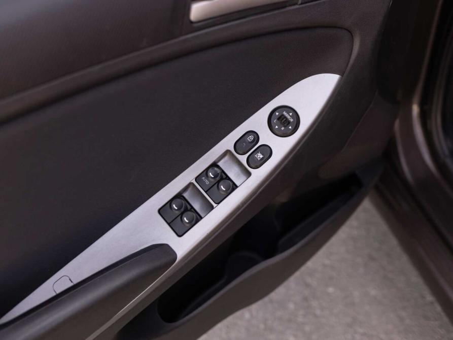 Hyundai Solaris I Рестайлинг Новосибирск  - изображение 16