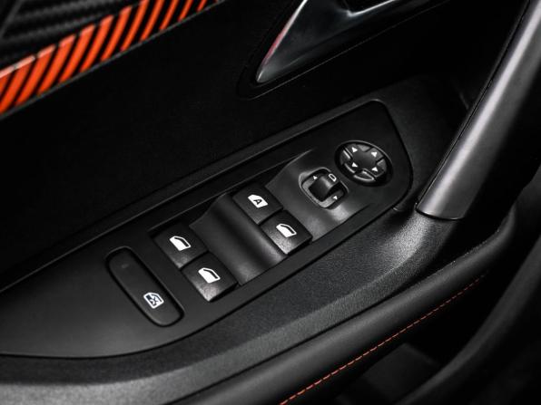 Peugeot 2008 II с пробегом 2021 года, цена 1 919 000 рублей, 13598 км, внедорожник, Автокод Объявления