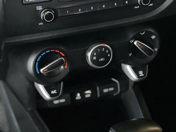 Kia Rio IV с пробегом 2019 года, цена 1 395 000 рублей, 120242 км, седан, Автокод Объявления