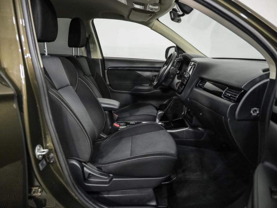 Mitsubishi Outlander III Рестайлинг 3 Санкт-Петербург  - изображение 19