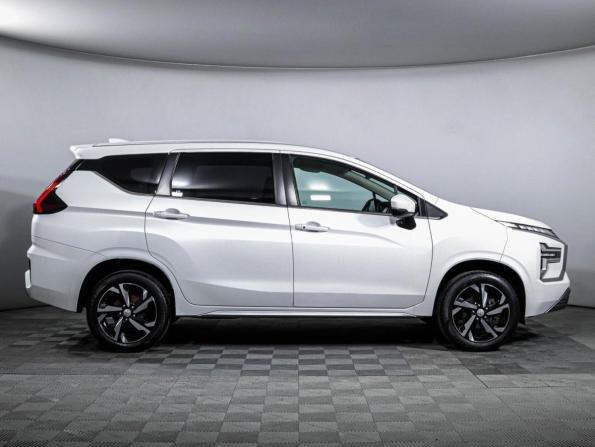 Mitsubishi Xpander I Рестайлинг с пробегом 2023 года, цена 2 600 000 рублей, 21471 км, внедорожник, Автокод Объявления