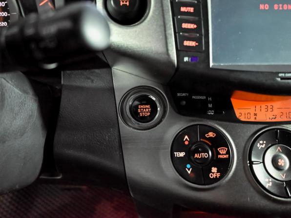 Toyota RAV4 III (XA30) Рестайлинг с пробегом 2012 года, цена 1 500 000 рублей, 112132 км, внедорожник, Автокод Объявления