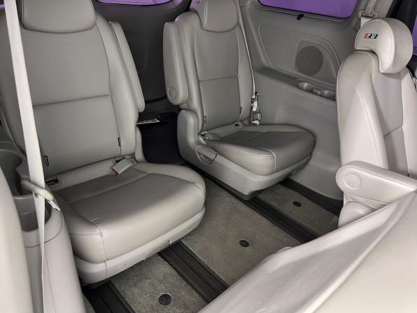 Kia Carnival III с пробегом 2017 года, цена 2 500 000 рублей, 61918 км, минивэн, Автокод Объявления