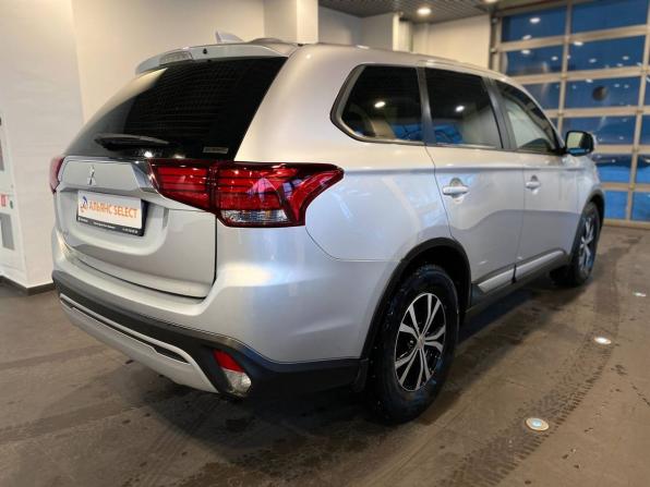 Mitsubishi Outlander III Рестайлинг 3 с пробегом 2020 года, цена 2 255 000 рублей, 132864 км, внедорожник, Автокод Объявления