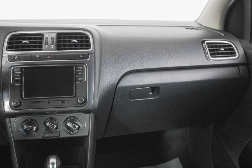 Volkswagen Polo V Рестайлинг Кемерово  - изображение 15
