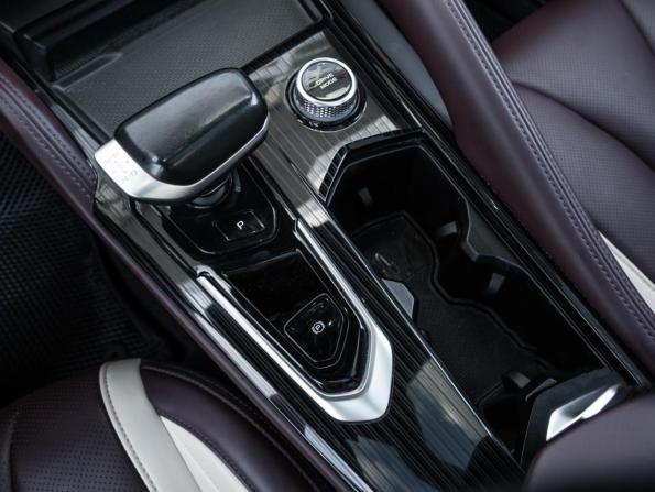 Geely Xingyue L I Рестайлинг с пробегом 2024 года, цена 3 127 000 рублей, 79425 км, внедорожник, Автокод Объявления