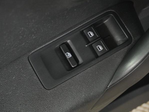 Volkswagen Polo V с пробегом 2015 года, цена 799 000 рублей, 159847 км, седан, Автокод Объявления