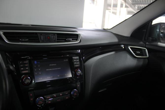 Nissan Qashqai II с пробегом 2018 года, цена 1 999 000 рублей, 97167 км, внедорожник, Автокод Объявления