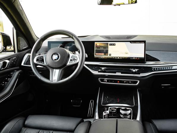 BMW X7 I (G07) Рестайлинг с пробегом 2025 года, цена 19 500 000 рублей, 13 км, внедорожник, Автокод Объявления
