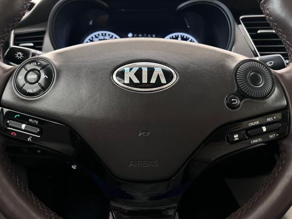 Kia Quoris I Ресталинг 2 с пробегом 2017 года, цена 2 300 000 рублей, 239741 км, седан, Автокод Объявления
