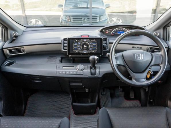 Honda Freed I с пробегом 2010 года, цена 1 050 000 рублей, 150000 км, компактвэн, Автокод Объявления