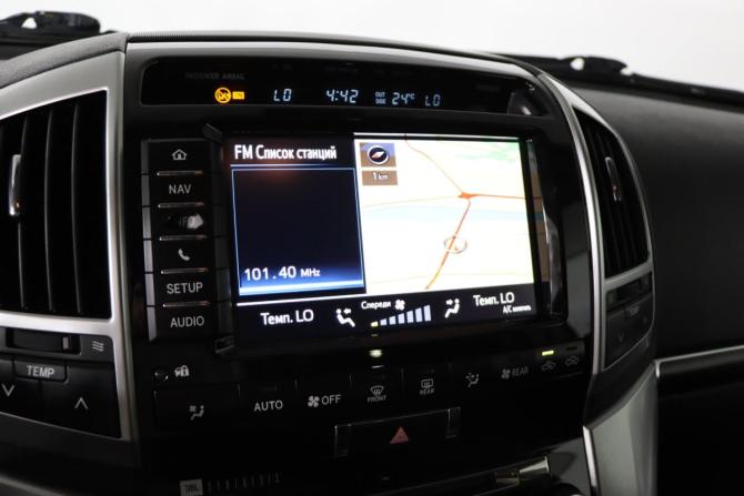 Toyota Land Cruiser 200 Series Рестайлинг 1 с пробегом 2015 года, цена 4 099 990 рублей, 254192 км, внедорожник, Автокод Объявления