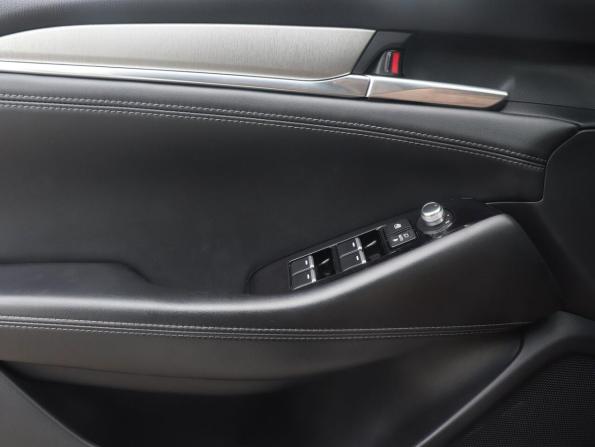 Mazda 6 III (GJ) Рестайлинг 2 с пробегом 2021 года, цена 2 441 000 рублей, 130821 км, седан, Автокод Объявления