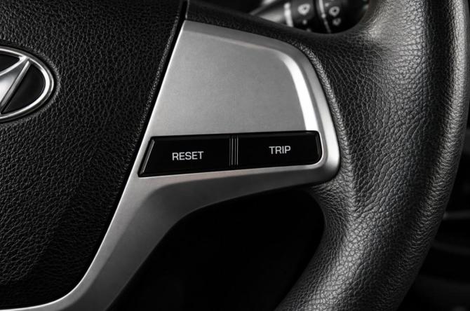 Hyundai Solaris II Рестайлинг с пробегом 2021 года, цена 1 099 000 рублей, 217000 км, седан, Автокод Объявления