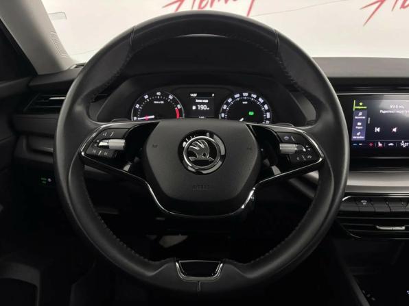 Skoda Octavia IV (A8) с пробегом 2021 года, цена 2 110 000 рублей, 96657 км, лифтбек, Автокод Объявления