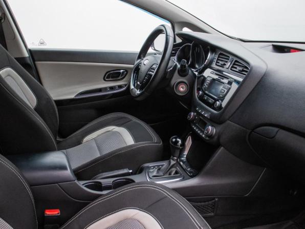 Kia Ceed II с пробегом 2014 года, цена 1 050 000 рублей, 246942 км, хэтчбек, Автокод Объявления