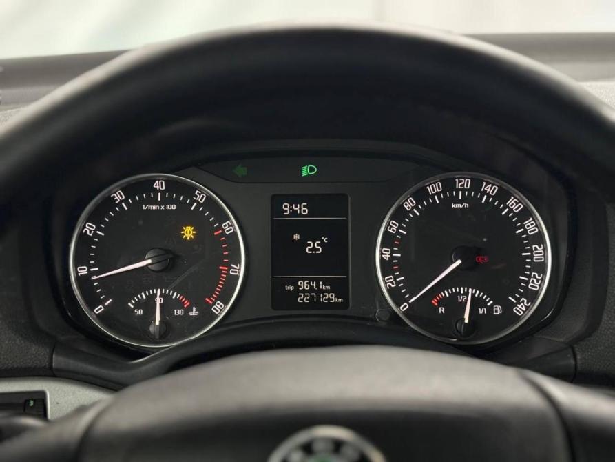 Skoda Octavia II (A5) Рестайлинг Санкт-Петербург  - изображение 13