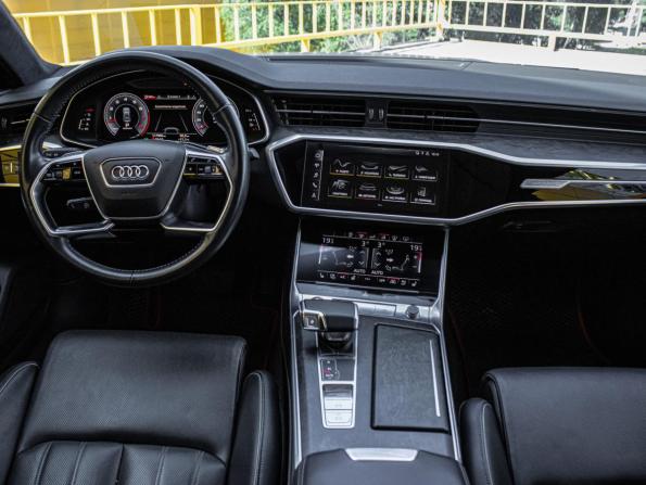 Audi A7 II (4K) с пробегом 2018 года, цена 4 500 000 рублей, 117963 км, лифтбек, Автокод Объявления