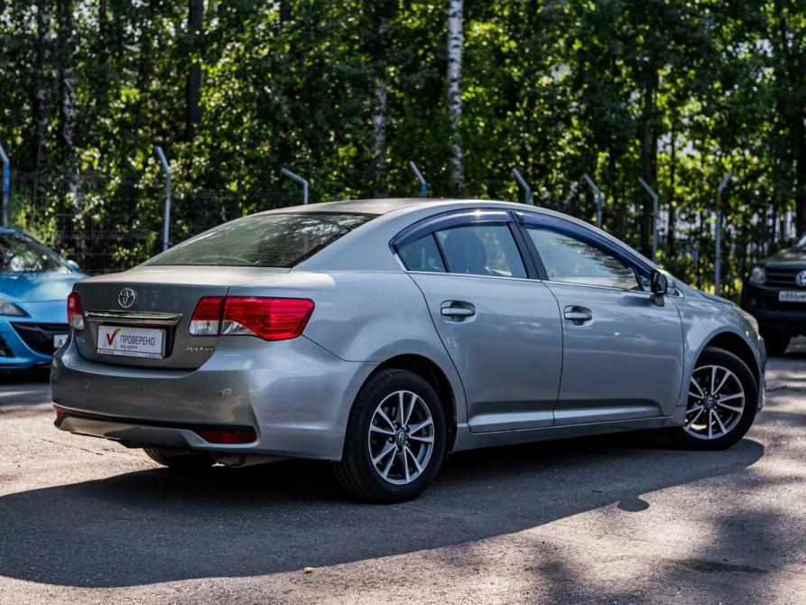 Toyota Avensis III Рестайлинг Санкт-Петербург  - изображение 2