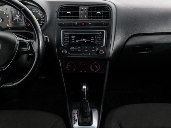 Volkswagen Polo V Рестайлинг с пробегом 2016 года, цена 799 000 рублей, 224998 км, седан, Автокод Объявления
