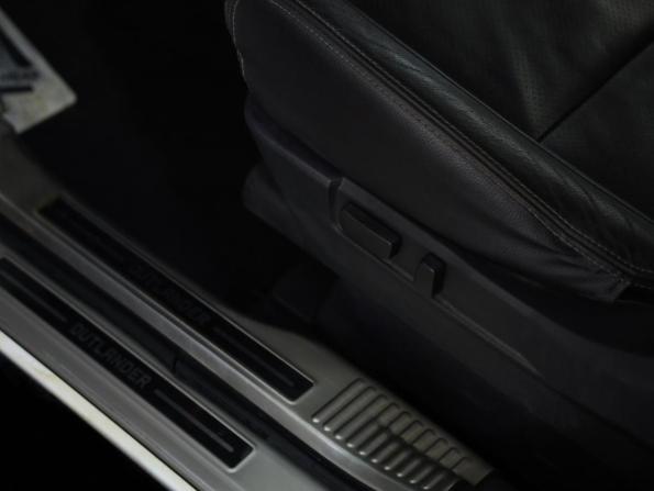 Mitsubishi Outlander III Рестайлинг 2 с пробегом 2016 года, цена 2 069 000 рублей, 173882 км, внедорожник, Автокод Объявления