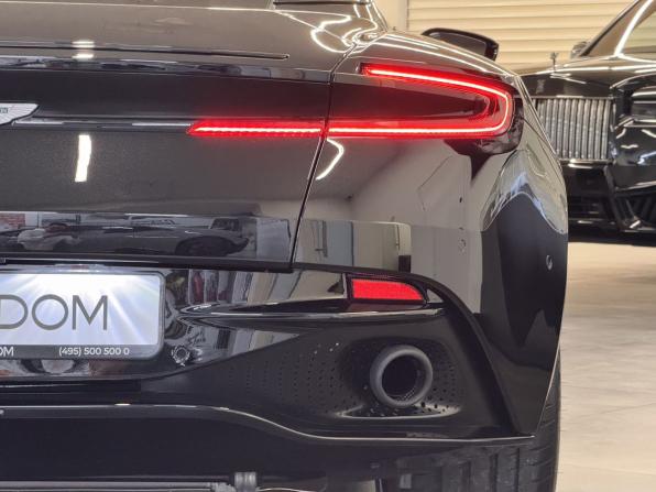 Aston Martin DB11 I с пробегом 2017 года, цена 18 200 000 рублей, 5188 км, купе, Автокод Объявления