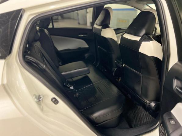 Toyota Prius IV (XW50) с пробегом 2016 года, цена 1 780 000 рублей, 142000 км, лифтбек, Автокод Объявления