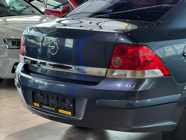 Opel Astra H Рестайлинг с пробегом 2008 года, цена 575 000 рублей, 230000 км, седан, Автокод Объявления