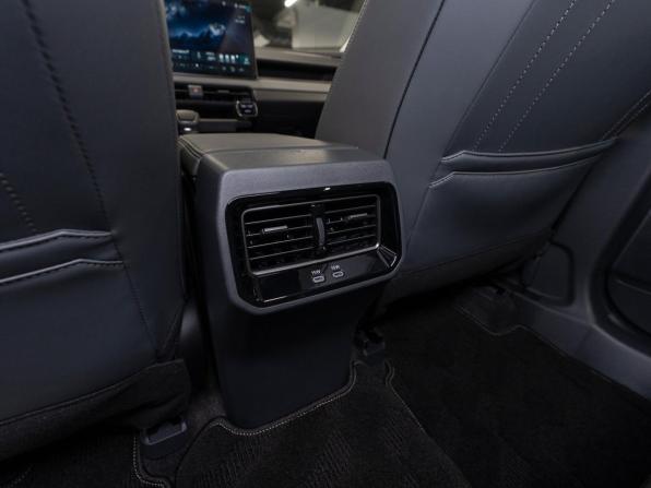 Toyota RAV4 VI (XA60) с пробегом 2026 года, цена 4 150 000 рублей, 15 км, внедорожник, Автокод Объявления