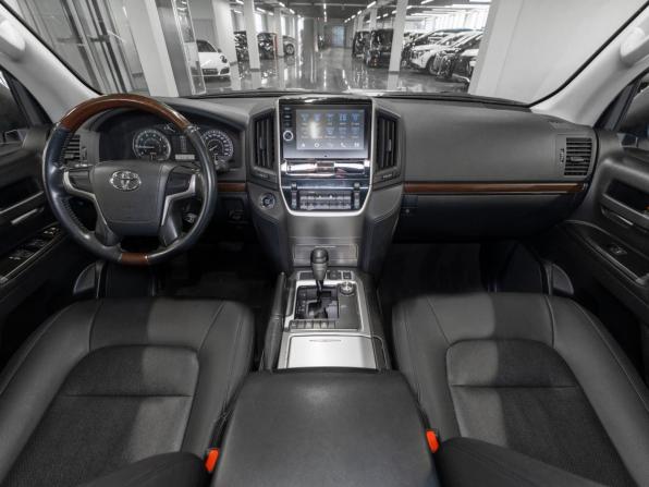 Toyota Land Cruiser 200 Series Рестайлинг 2 с пробегом 2017 года, цена 5 700 000 рублей, 112625 км, внедорожник, Автокод Объявления