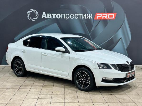 Skoda Octavia III (A7) Рестайлинг с пробегом 2017 года, цена 1 198 000 рублей, 160000 км, лифтбек, Автокод Объявления