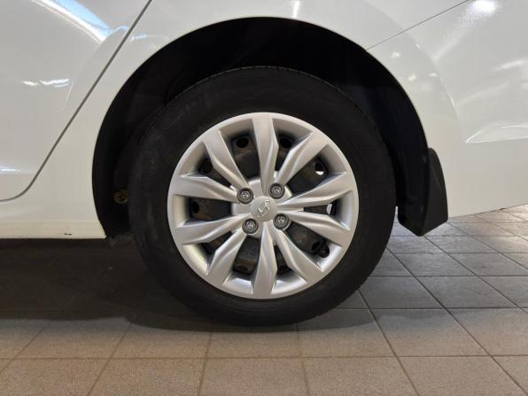 Hyundai Solaris II с пробегом 2018 года, цена 919 000 рублей, 139400 км, седан, Автокод Объявления