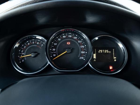 Renault Sandero II Рестайлинг с пробегом 2019 года, цена 1 000 000 рублей, 29735 км, хэтчбек, Автокод Объявления