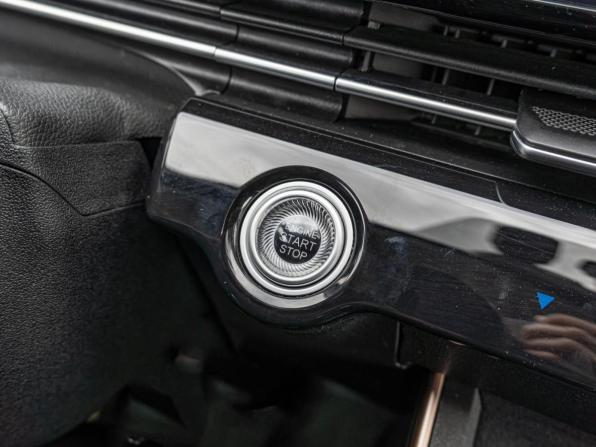 Omoda C5 I с пробегом 2023 года, цена 1 745 000 рублей, 44683 км, внедорожник, Автокод Объявления