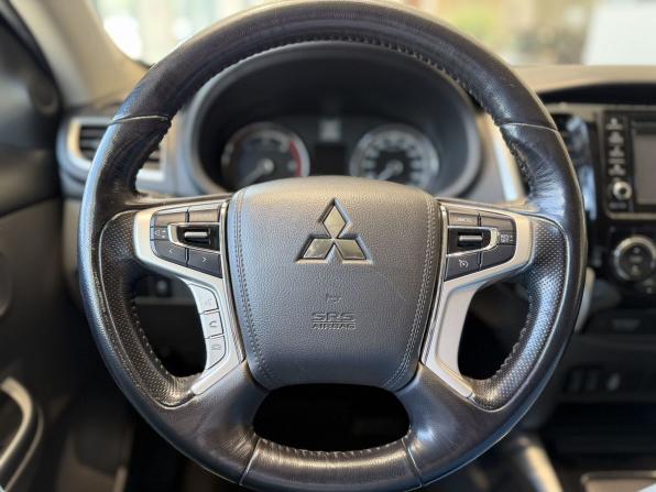 Mitsubishi L200 V с пробегом 2017 года, цена 2 450 000 рублей, 55000 км, offers.body_type.unknown, Автокод Объявления