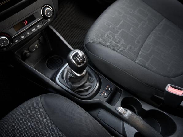 Kia Rio III Рестайлинг с пробегом 2015 года, цена 994 000 рублей, 116112 км, седан, Автокод Объявления