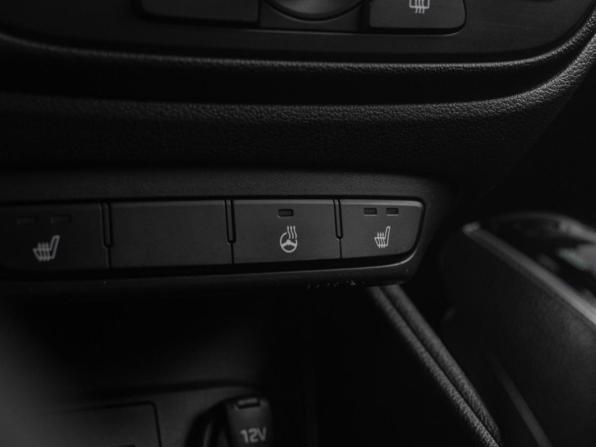 Hyundai Solaris II с пробегом 2017 года, цена 1 219 000 рублей, 189473 км, седан, Автокод Объявления