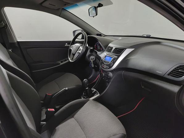 Hyundai Solaris I с пробегом 2012 года, цена 800 000 рублей, 185718 км, хэтчбек, Автокод Объявления